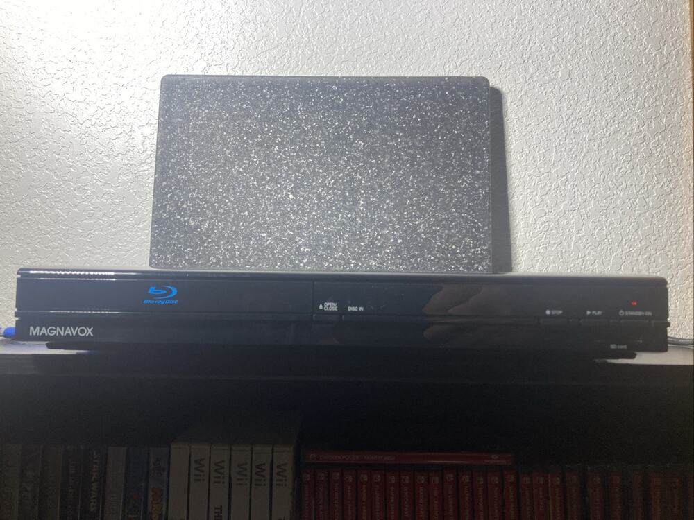 Magnavox NB500MG1F 1080p Upconversion Blu-ray Disc DVD Player w/HDMI & SD Card S